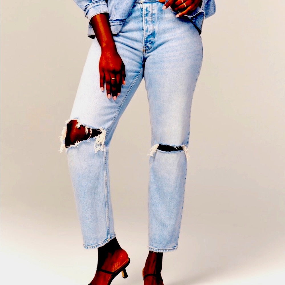 ♥︎A&F vintage stretch denim:  Curve Love Dad jeans in high rise Size 32/14𝑹
